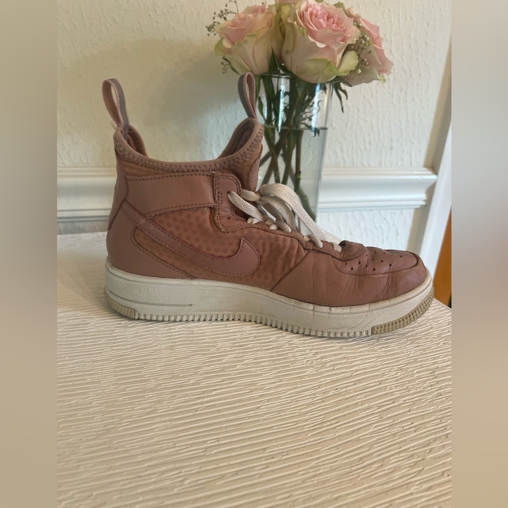 Nike W Air Force 1 Ultraforce Mid Womens
864025-600, Pink size 8 - Picture 6 of 7